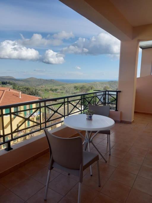 Balcony With A View - In The Heart Of The Village Mesotopos Kültér fotó